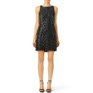 ♥️ Vie la V Women's Black Chrysler Shift Dress